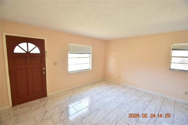 5028 16th St in Zephyrhills, FL - Building Photo - Building Photo