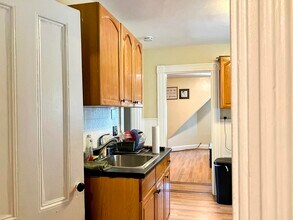 27 McBride St, Unit 3 in Boston, MA - Building Photo - Building Photo