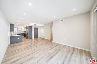 1226 S Bedford St in Los Angeles, CA - Building Photo - Building Photo