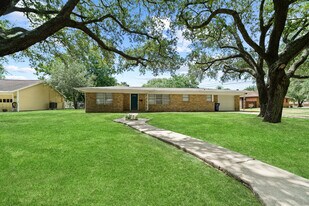 721 20th Ave N in Texas City, TX - Building Photo