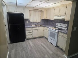 2031 Dewey St, Unit 101 ADMIRAL CONDO in Hollywood, FL - Building Photo