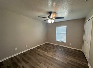 9725 Fox Hollow Rd in Tampa, FL - Building Photo - Building Photo