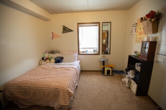 Glenlock South in Morgantown, WV - Building Photo - Building Photo
