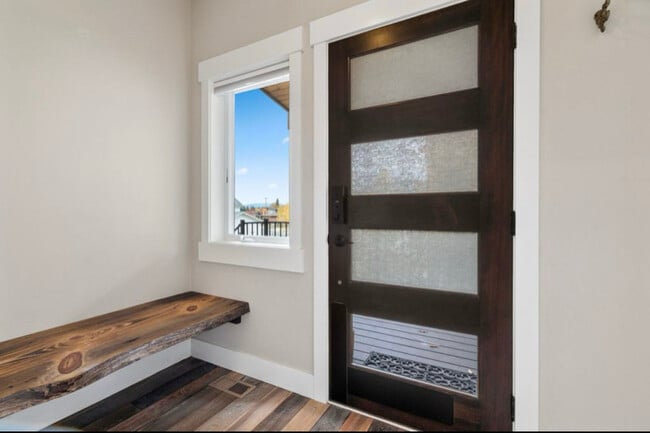 65 Armory Rd in Whitefish, MT - Foto de edificio - Building Photo