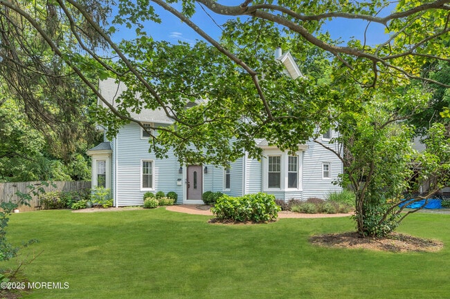 18 Middletown Ave in Atlantic Highlands, NJ - Building Photo - Building Photo