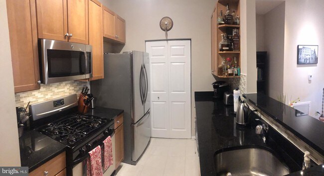 309 Holland Ln-Unit -120 in Alexandria, VA - Building Photo - Building Photo