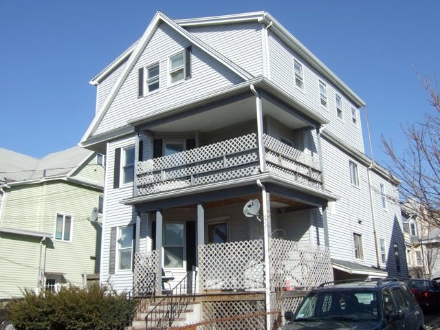 19 Ellsworth St in Everett, MA - Building Photo - Building Photo