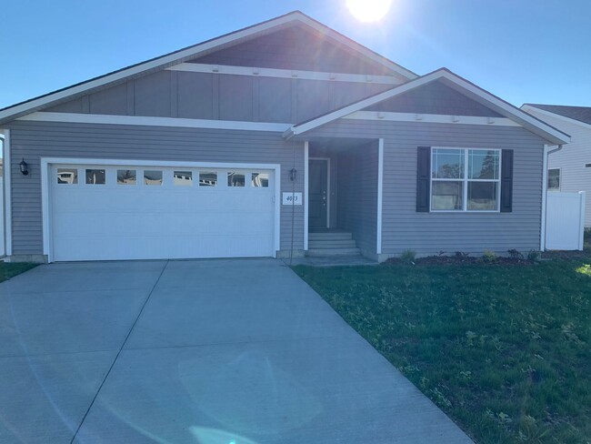 property at 4013 W Belgrave Wy