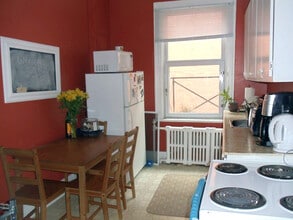 Cooper Ave in Ottawa, ON - Building Photo - Building Photo