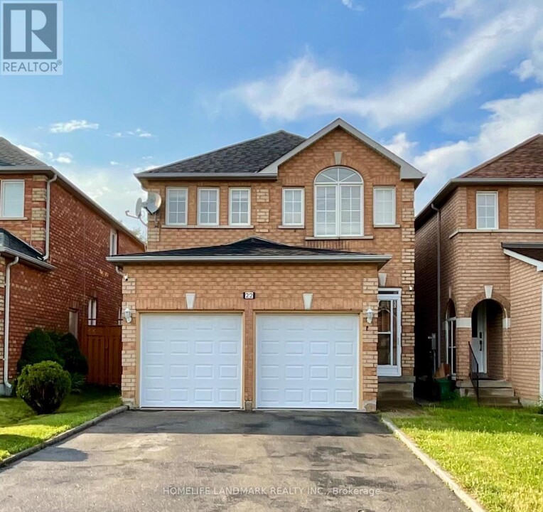 22 Angela Ct in Markham, ON - Building Photo