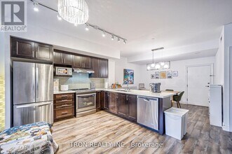 89 S Town Centre Blvd in Markham, ON - Building Photo - Building Photo