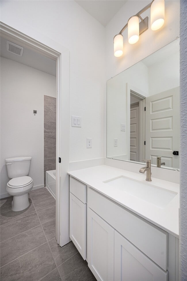 2039 Longmire Villas Ct