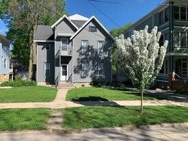 1034 Spaight St, Unit 1 in Madison, WI - Building Photo