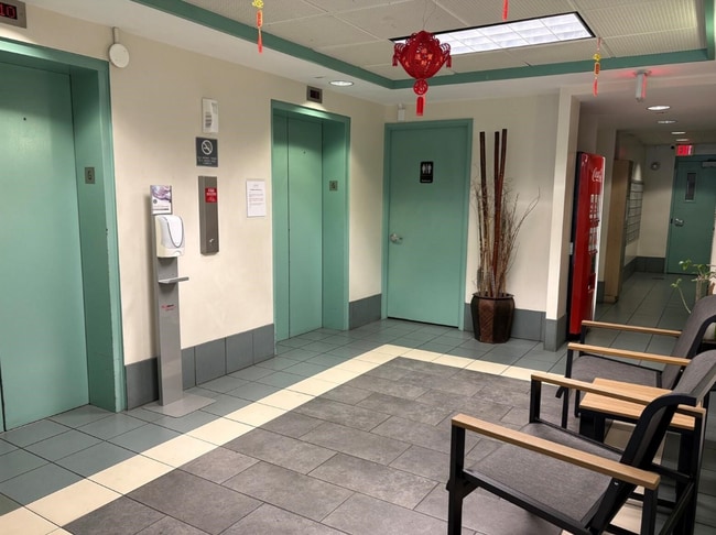 1617 Kapiolani Blvd, Unit 805 in Honolulu, HI - Foto de edificio - Building Photo