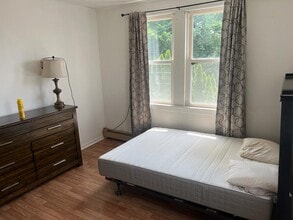 47 Dogwood Rd, Unit 2B in West Haven, CT - Foto de edificio - Building Photo