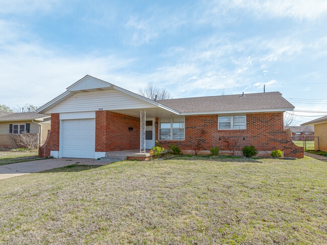 116 S Dallas Ave in Moore, OK - Building Photo - Building Photo