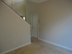 15534 Lake Bella Vista Dr in Tampa, FL - Building Photo - Building Photo