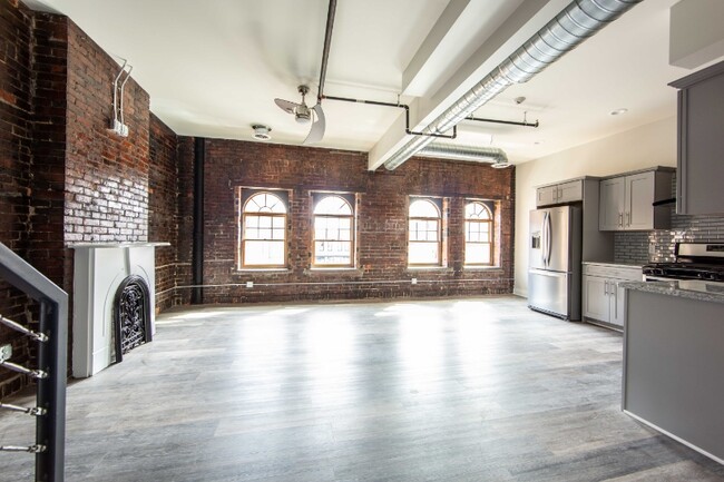 490 Pearl St-Unit -7 in Buffalo, NY - Building Photo - Building Photo