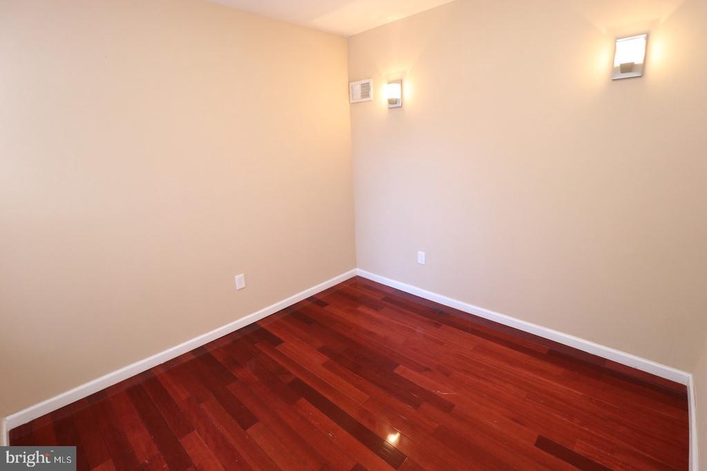 1818 S 18th St in Philadelphia, PA - Building Photo