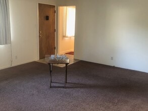 327 Willow St in San Jose, CA - Foto de edificio - Building Photo