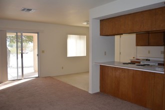 5080-5090 S La Calzada Dr in Fort Mohave, AZ - Building Photo - Interior Photo