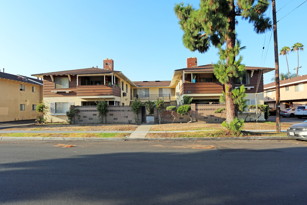 Kim Luxury Apartments in Garden Grove, CA - Foto de edificio