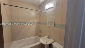 8281 SW 28th St in Miami, FL - Building Photo - Building Photo