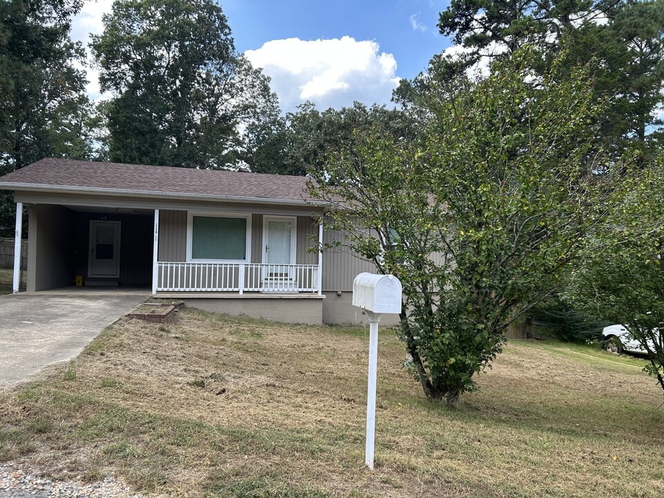 118 Buttercup Ln in Hot Springs, AR - Foto de edificio