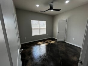 705 Cr 326 in Lindale, TX - Building Photo - Building Photo