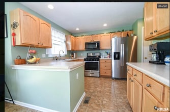 1917 English Oak in Washington, IL - Building Photo - Building Photo