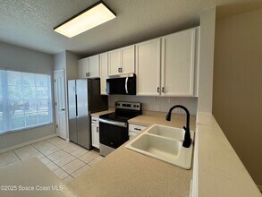 1349 Hampton Park Ln in Melbourne, FL - Building Photo - Building Photo