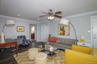 231 Lakeland Ave in Sayville, NY - Building Photo - Building Photo