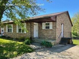 1185 Mt Rushmore Mt in Lexington, KY - Building Photo
