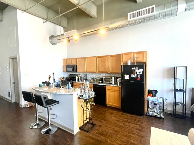 511 N Broad St, Unit 1003 in Philadelphia, PA - Foto de edificio - Building Photo