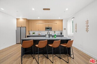 841 N McCadden Pl in Los Angeles, CA - Building Photo - Building Photo