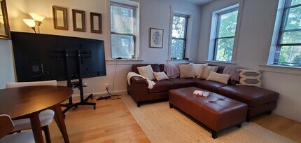 1662 Commonwealth Ave in Boston, MA - Building Photo - Building Photo