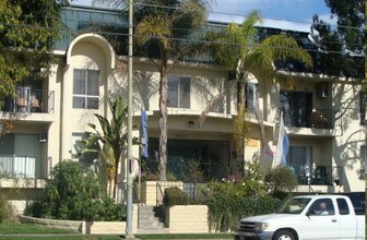 20317 Saticoy St Apartments in Winnetka, CA - Building Photo - Building Photo