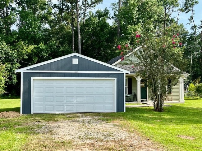 4810 Pecan Ln in Old River-Winfree, TX - Building Photo - Building Photo