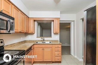 4417 W Varn Ave in Tampa, FL - Building Photo - Building Photo