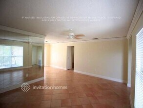 11360 NW 37th Pl in Sunrise, FL - Building Photo - Building Photo