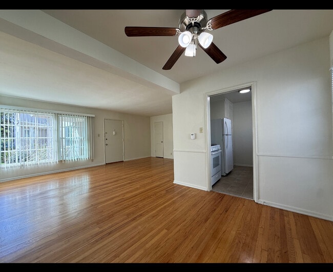 1121 26th St, Unit 1 in Santa Monica, CA - Foto de edificio - Building Photo