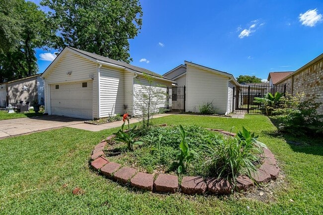 11366 Oakcenter Dr in Houston, TX - Building Photo - Building Photo