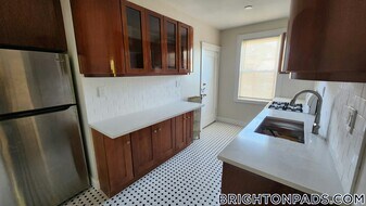 26 Chiswick Rd in Boston, MA - Building Photo