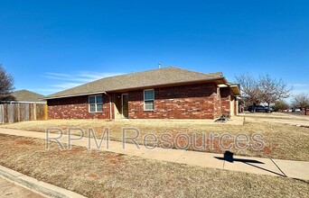 12345 SW 6th St in Yukon, OK - Building Photo - Building Photo