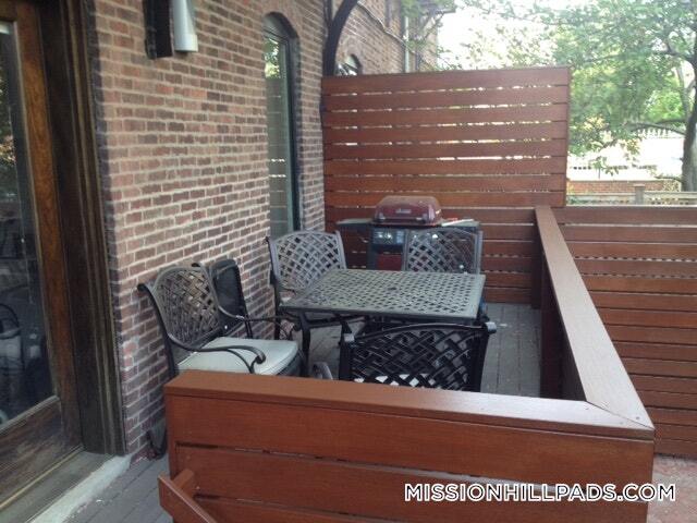 27 Worthington St
