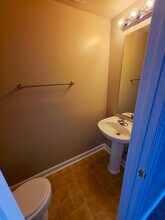 108 Streamwood Dr in Jacksonville, NC - Building Photo - Building Photo