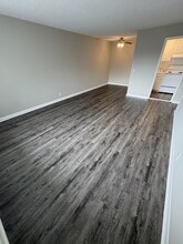 1005 Hickory Hill Ln in Nashville, TN - Building Photo - Building Photo