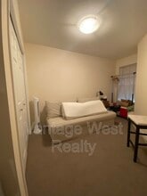 598-598 Sutherland Ave in Kelowna, BC - Building Photo - Building Photo