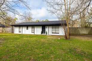 12514 Park Forest Dr in Cypress, TX - Building Photo