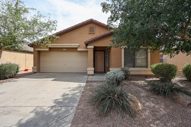 12447 W El Nido Ln in Litchfield Park, AZ - Building Photo - Building Photo